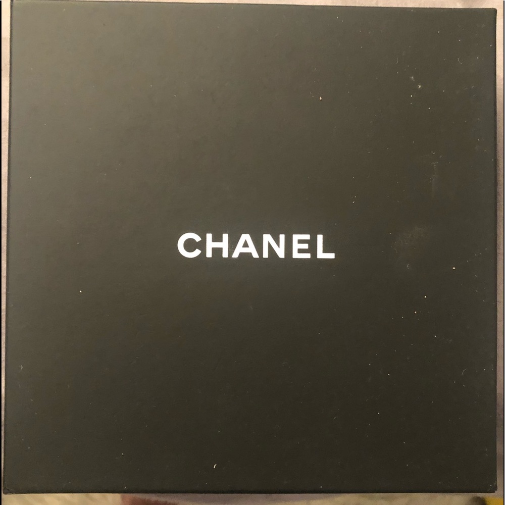 Chanel box